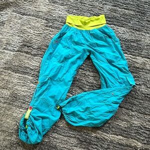 Org Zumba pants S awesome sky blue elastic waist long legs EUC cargo dance